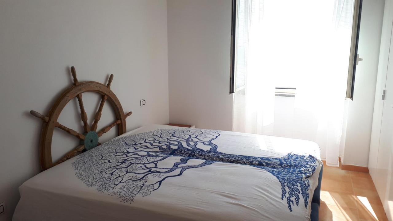 Rocky & Lia Villa Баколи Екстериор снимка